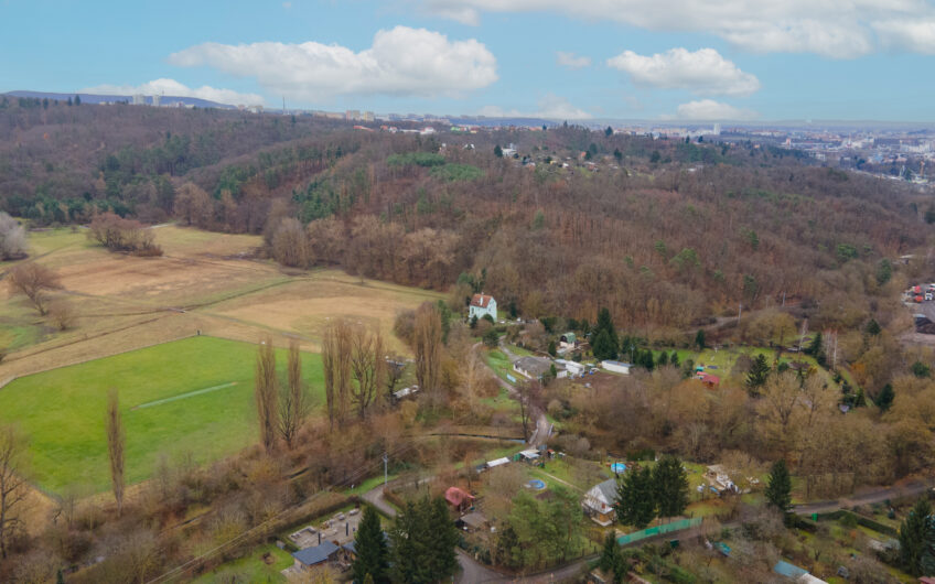 NA PREDAJ | SLNEČNÝ BYT 2+1 V OBLÚBENÝCH ŘEČKOVICIACH – BRNO